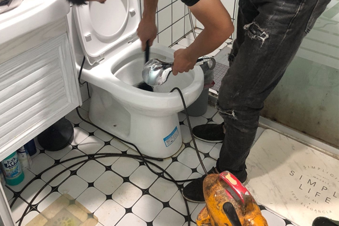 武江疏通下水道